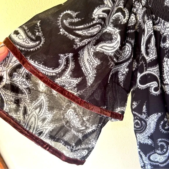 NWT Loft Off the Shoulder Blouse - Size Medium - Picture 7 of 15